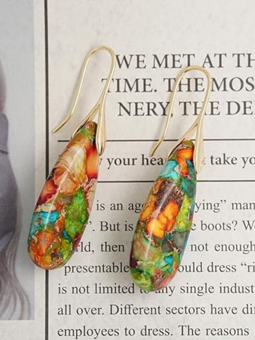 💎 Natural Stone Fishhook Dangle Earrings – Statement Style - Picture 5 of 7